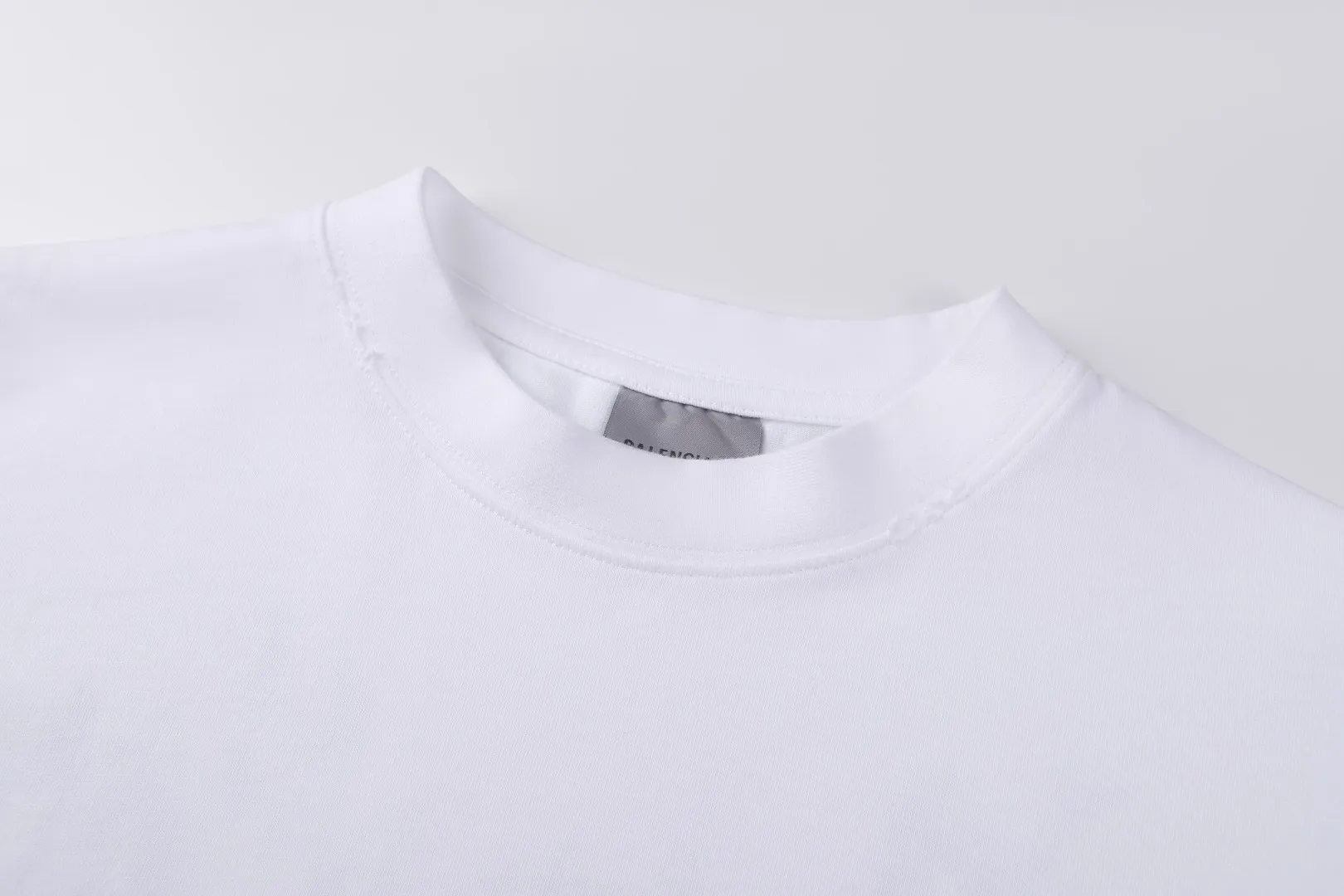 26SS SKETCHY T ●Authentic 6600 ●40 200 ● 350 ● ● ● 1：1 ● ●Size：S M L XL ● ：2097/7A#5